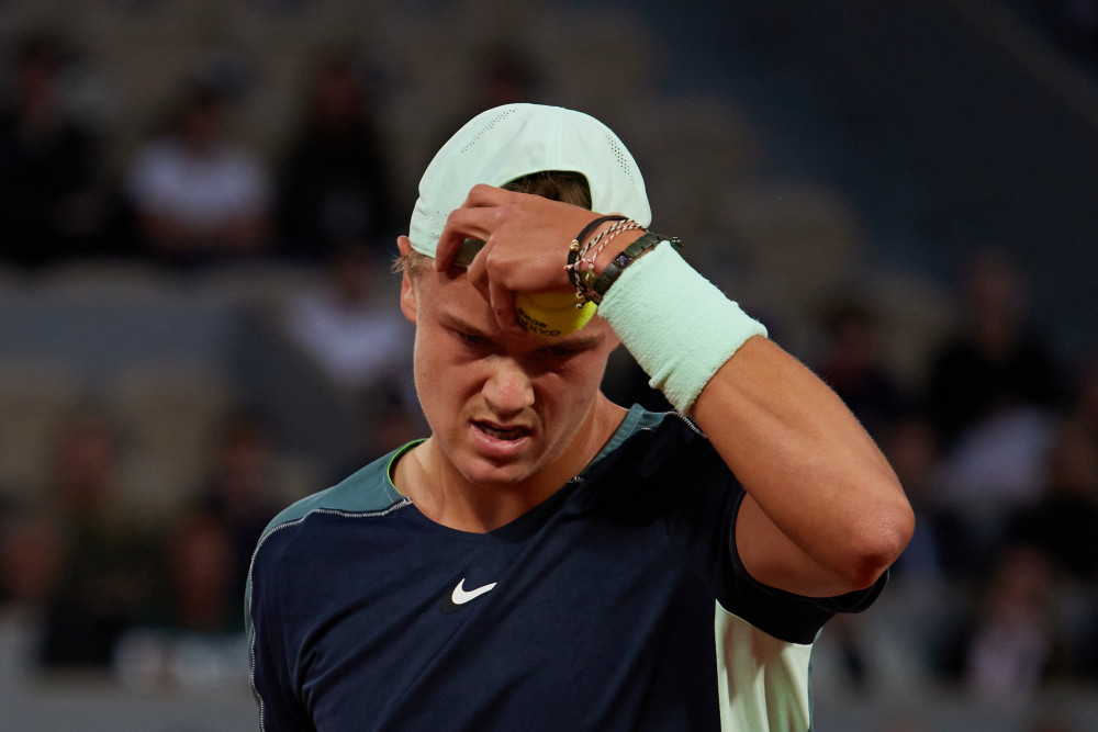 调整保守 调整保守